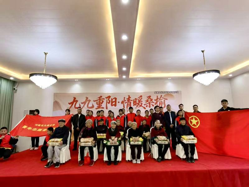 简报照片3.jpg