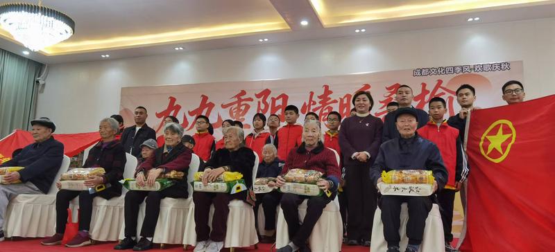 简报照片2.jpg
