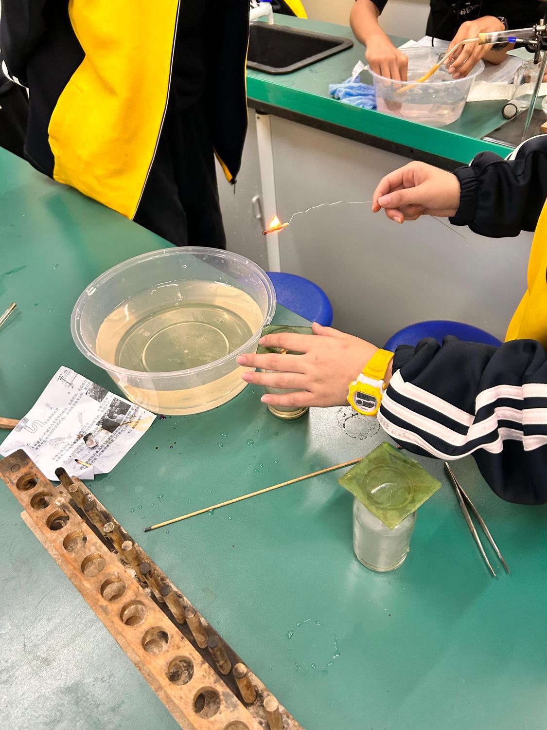 高清九年级化学视频
第2张
高清九年级化学视频
第2张